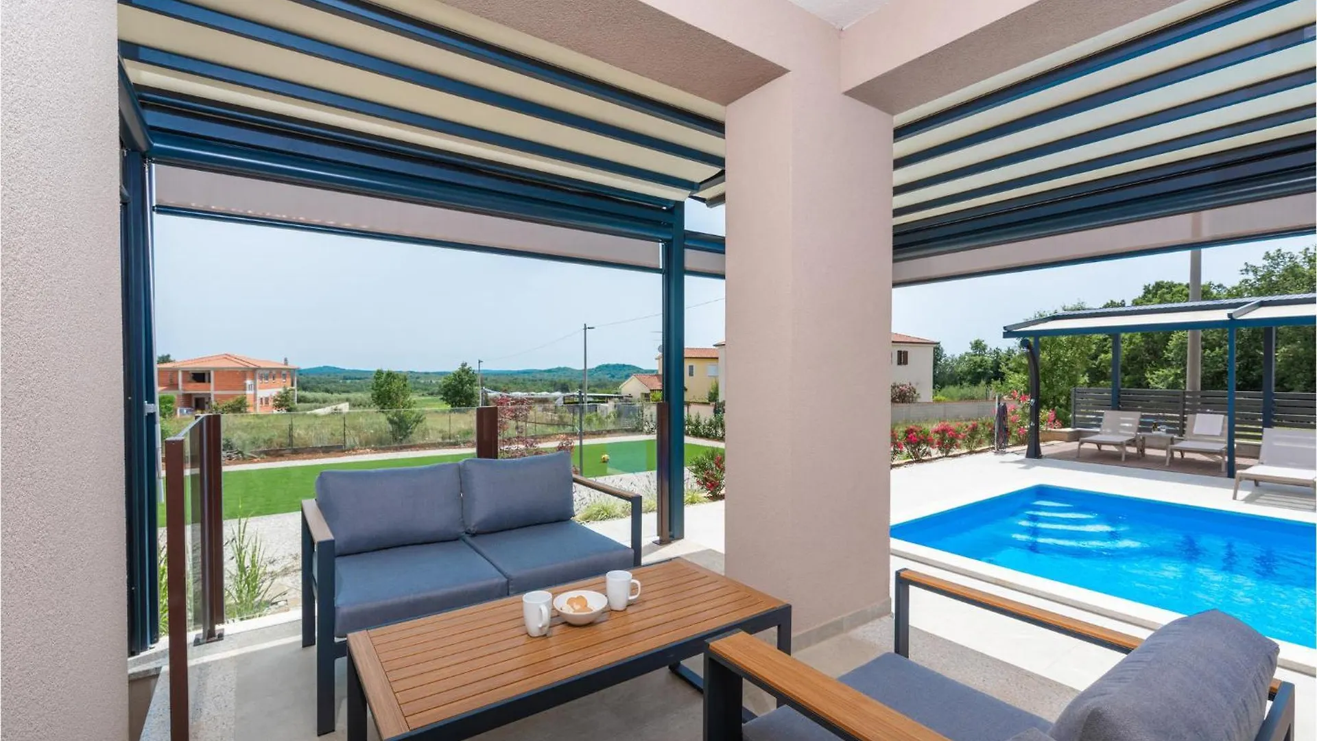 Vikendica 4 Bedroom Amazing Home In Kadumi