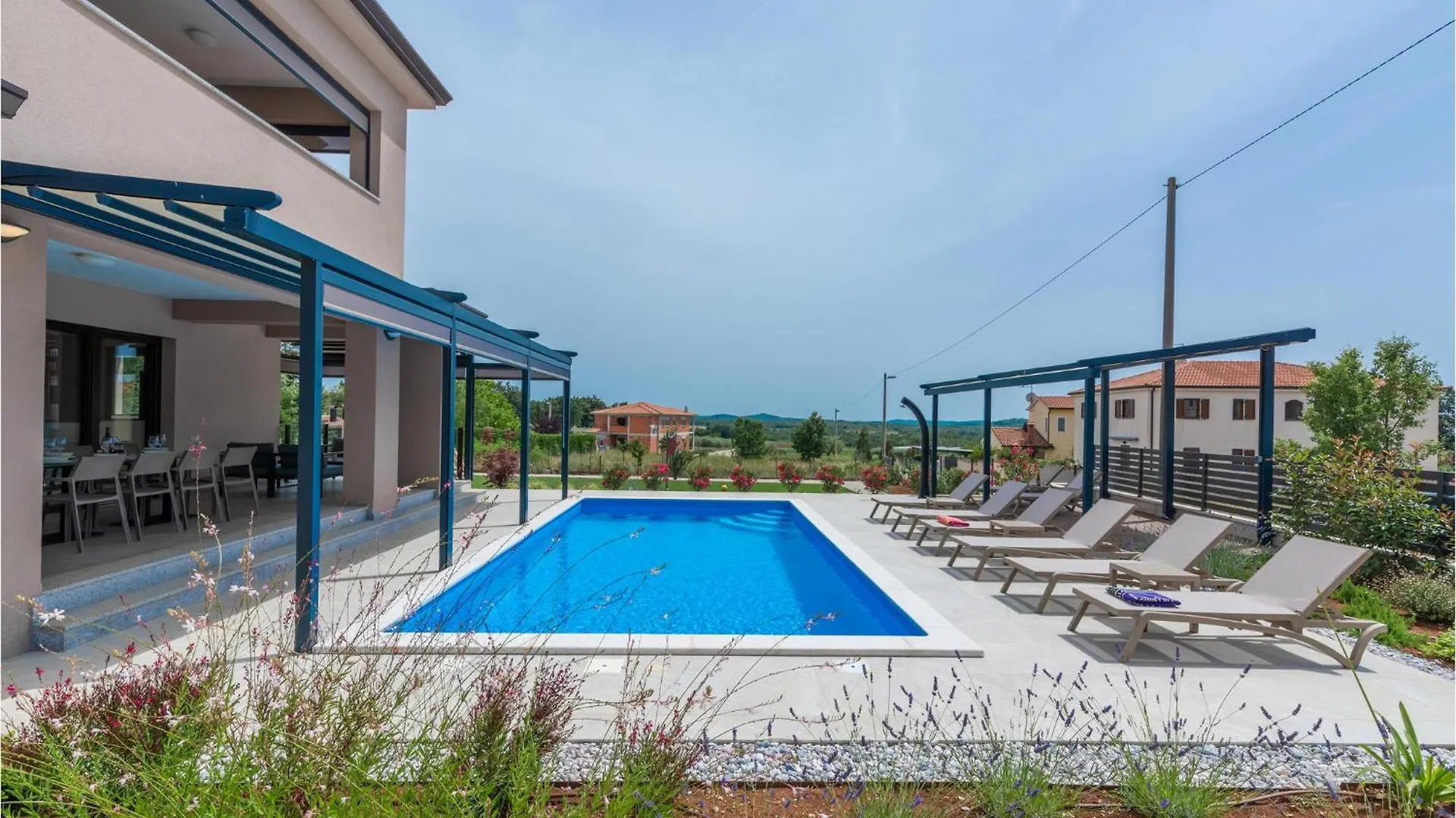Vikendica 4 Bedroom Amazing Home In Kadumi